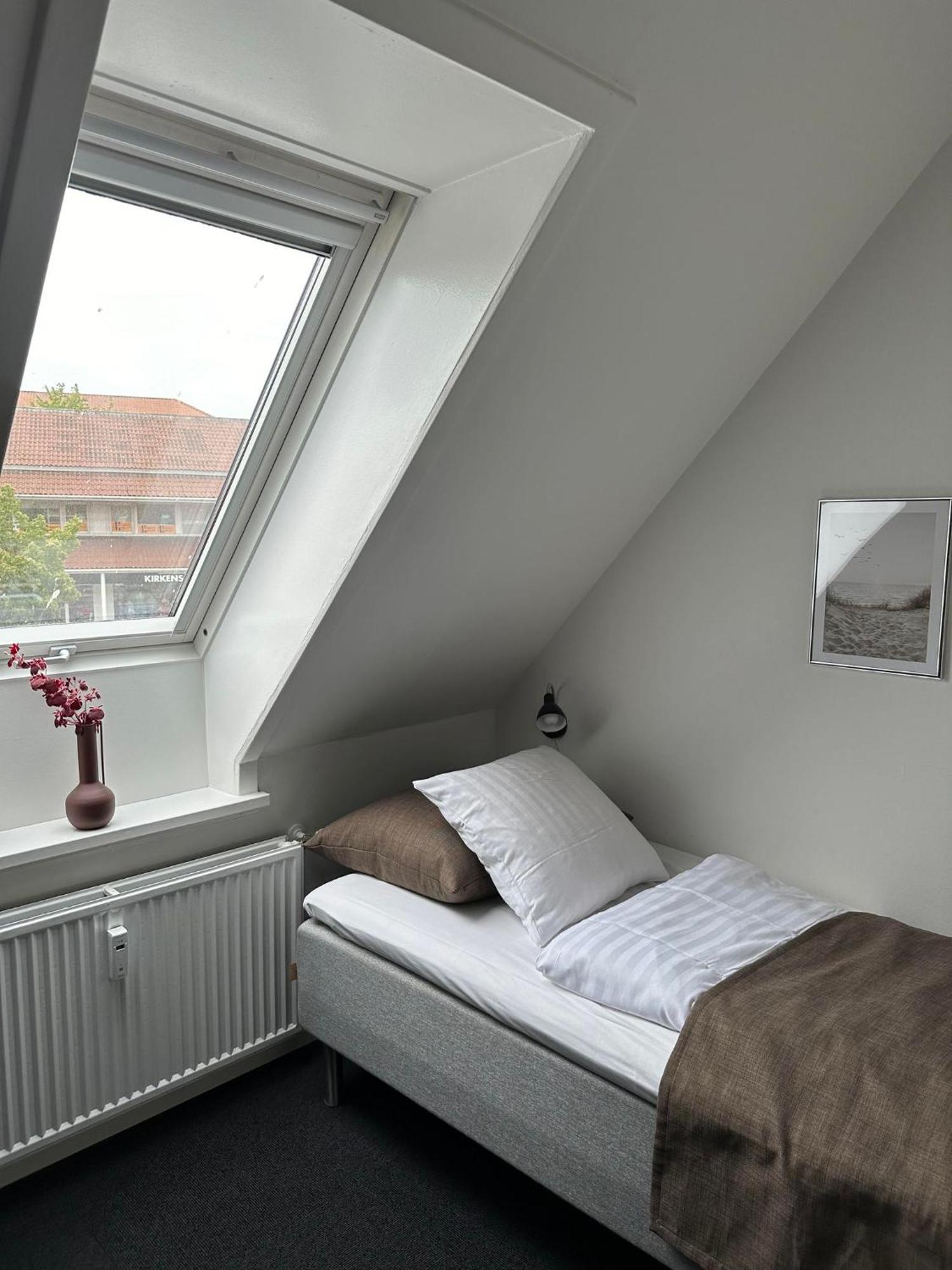 Visionhouse Hotel *